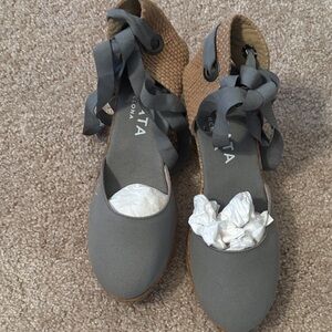 Viscata Gray Espadrille Wedges